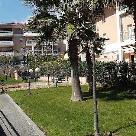 Award Winning With Pool And Sea Views Appartement